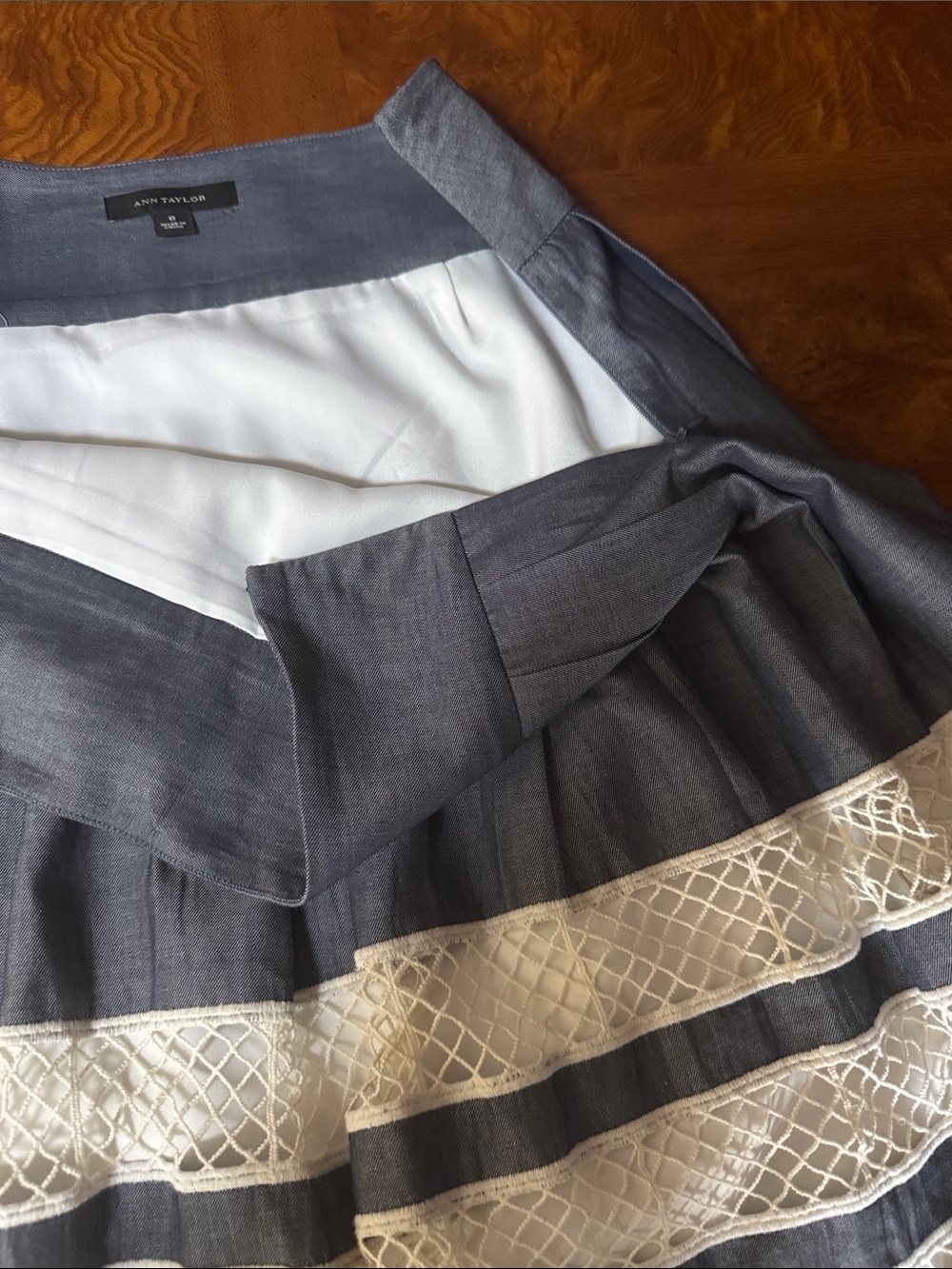 NWOT Ann Taylor 100% Cotton Gray Midi Skirt with Cream Lace Trim - Picture 5 of 11
